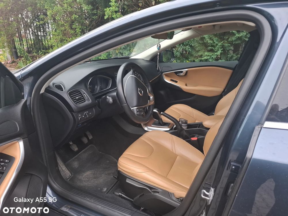 Volvo V40 T3 Drive-E Inscription - 4