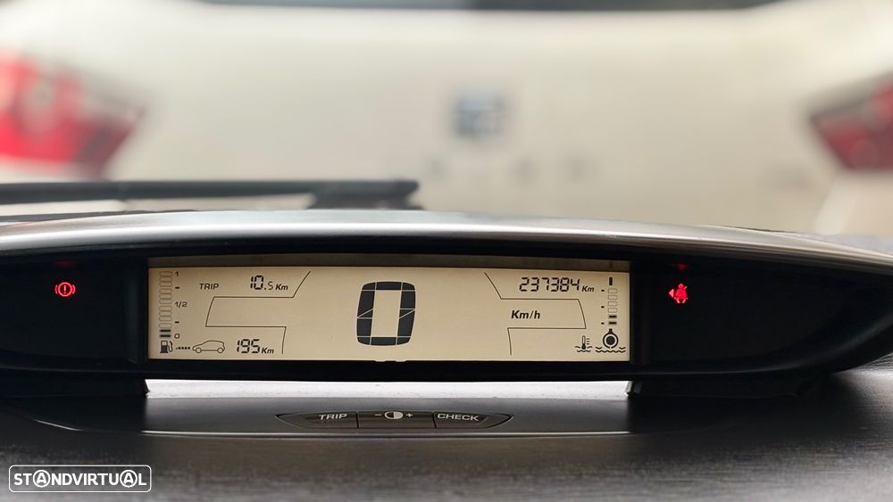 Citroën C4 1.6 HDi SX RFM - 6