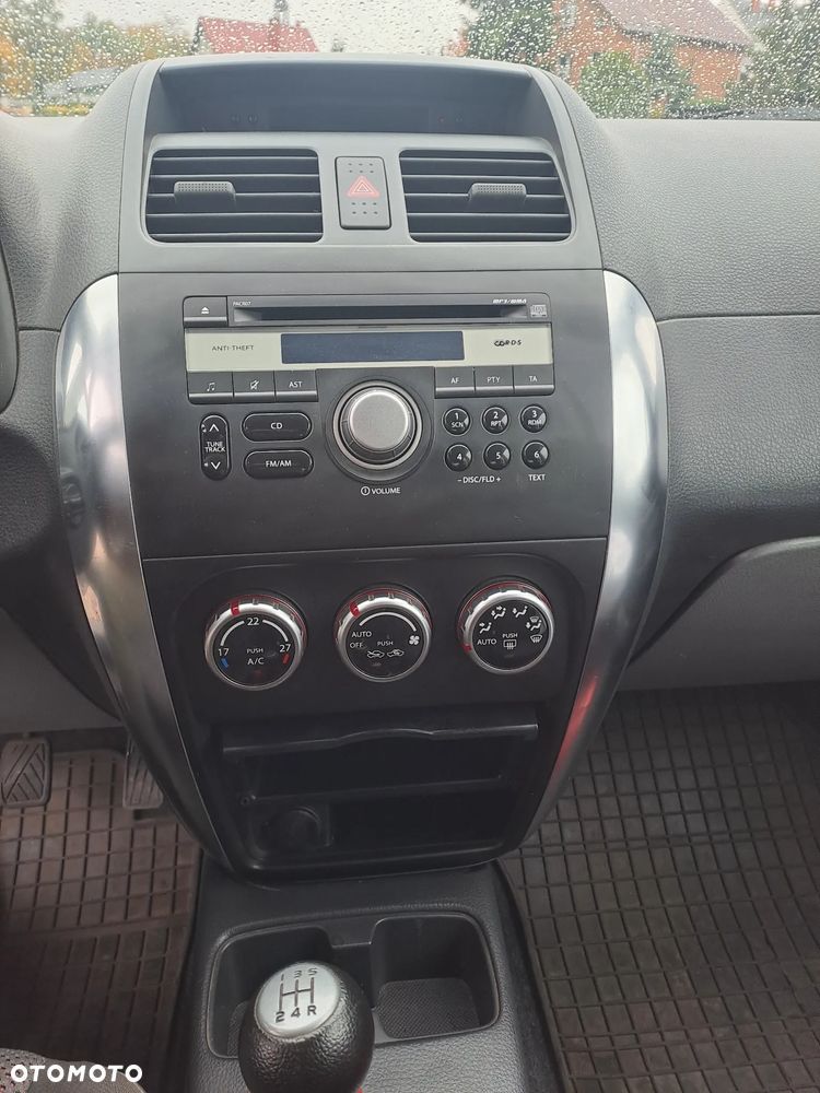 Suzuki SX4 - 10