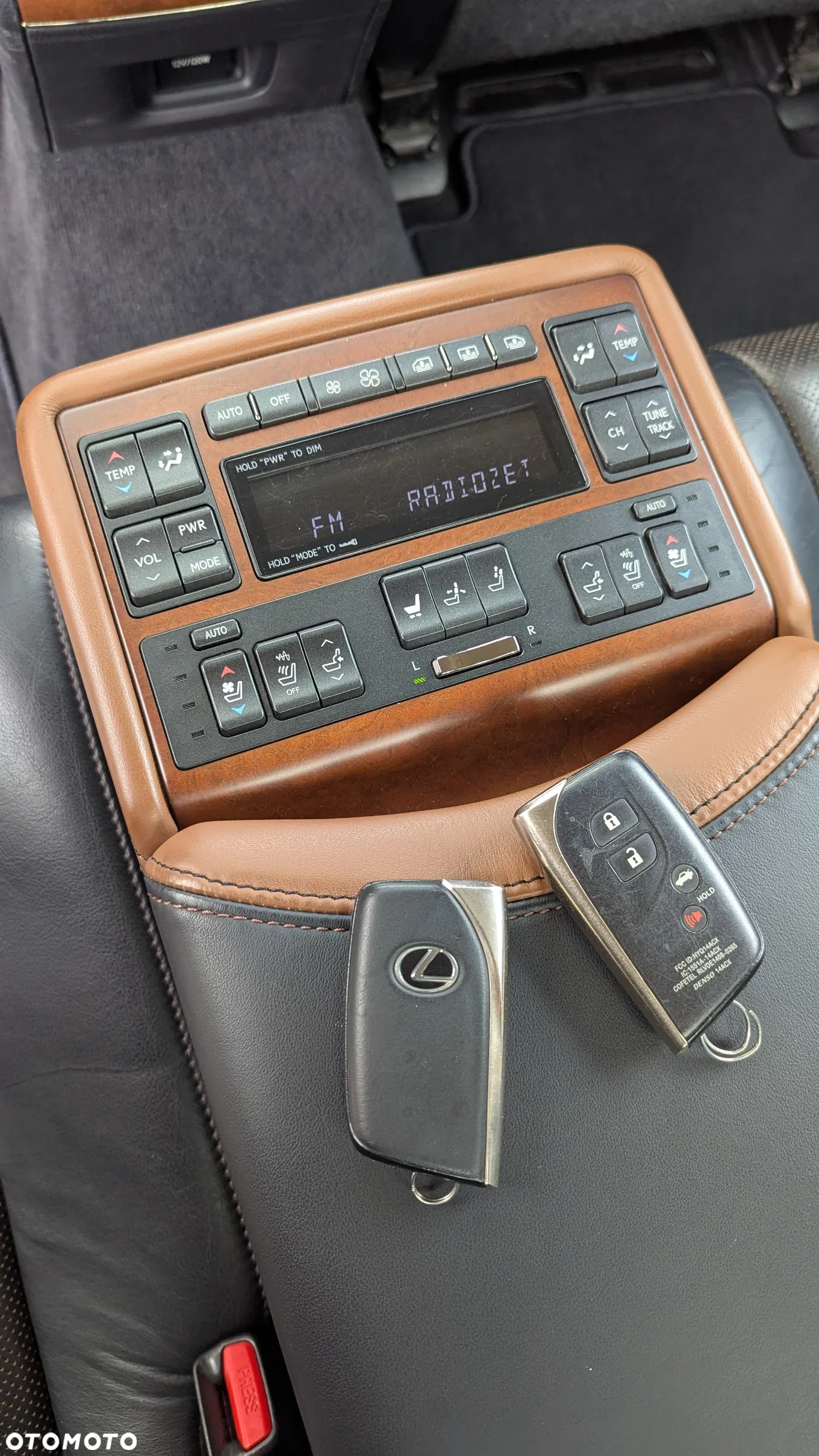Lexus LS 460 Elite AWD - 13