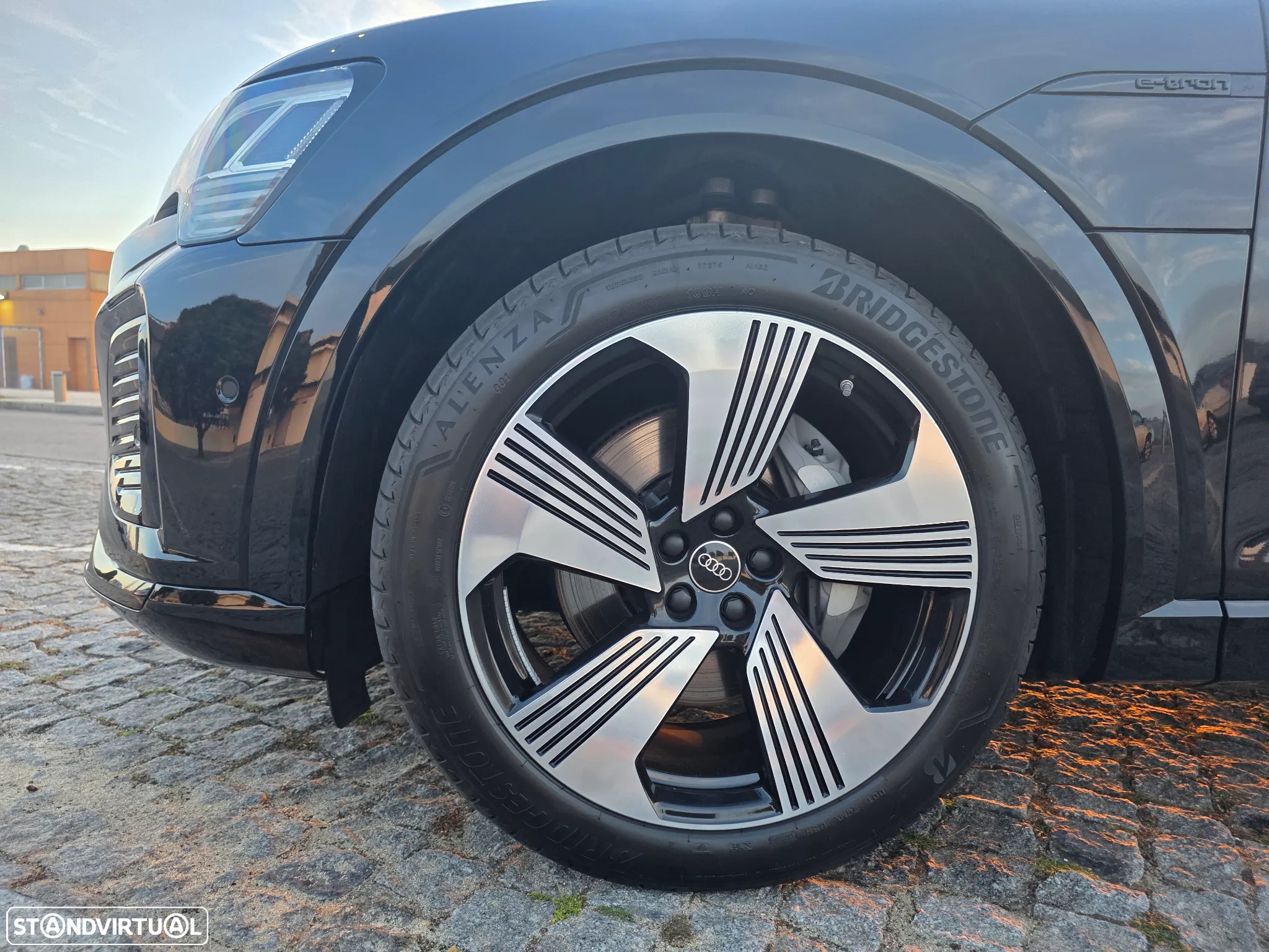 Audi Q8 e-Tron Sportback 50 quattro S line - 23