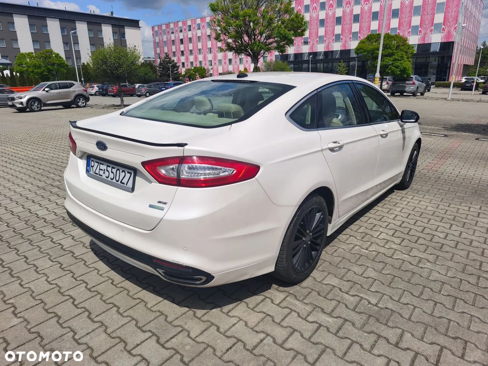 Ford Fusion - 5