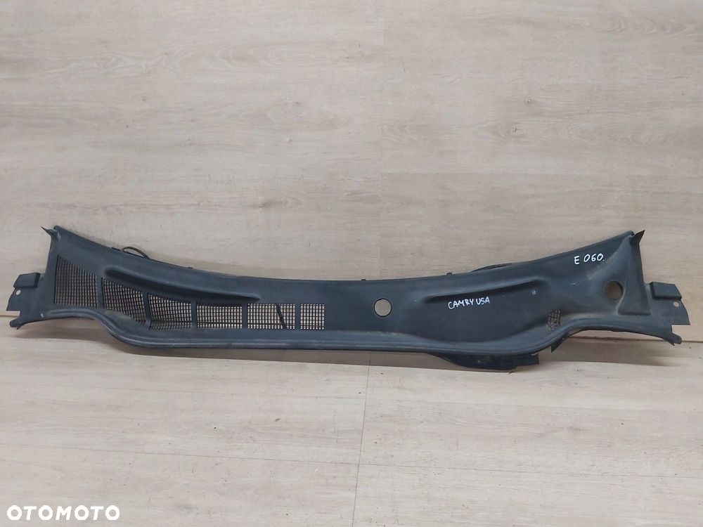 TOYOTA Camry VI XV40 podszybie plastikowe 55708-06080 06-11r
