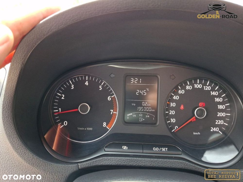 Volkswagen Polo - 15