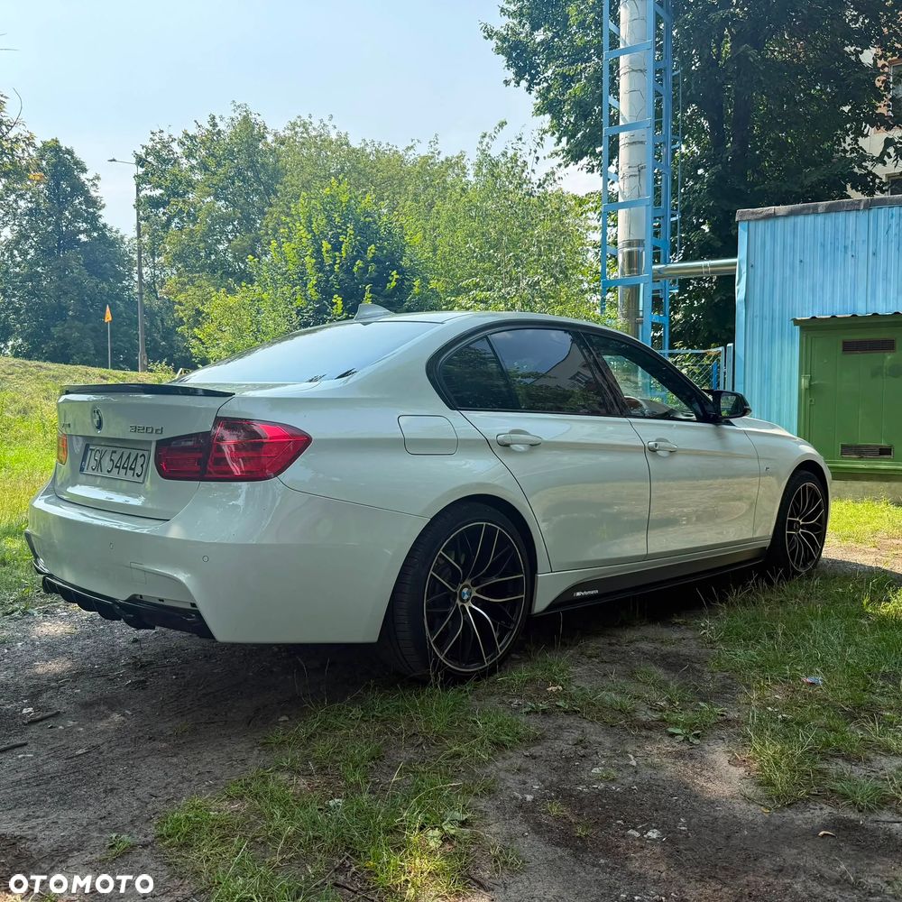 BMW Seria 3 320d xDrive M Sport - 4