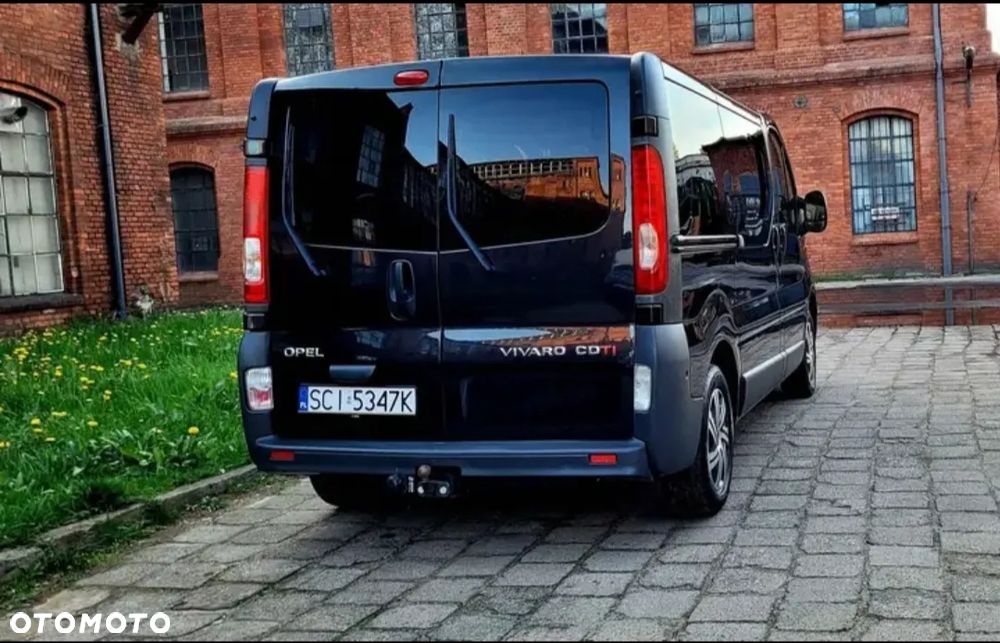 Opel Vivaro - 11