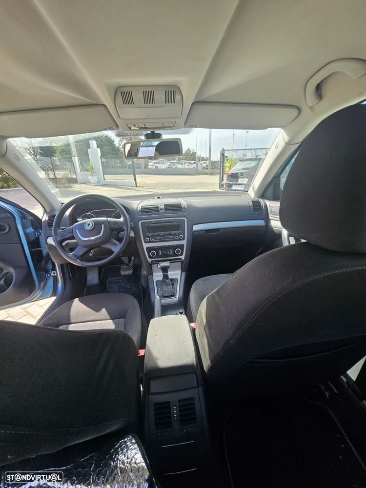 Skoda Octavia 2.0 TDI Elegance DSG - 12