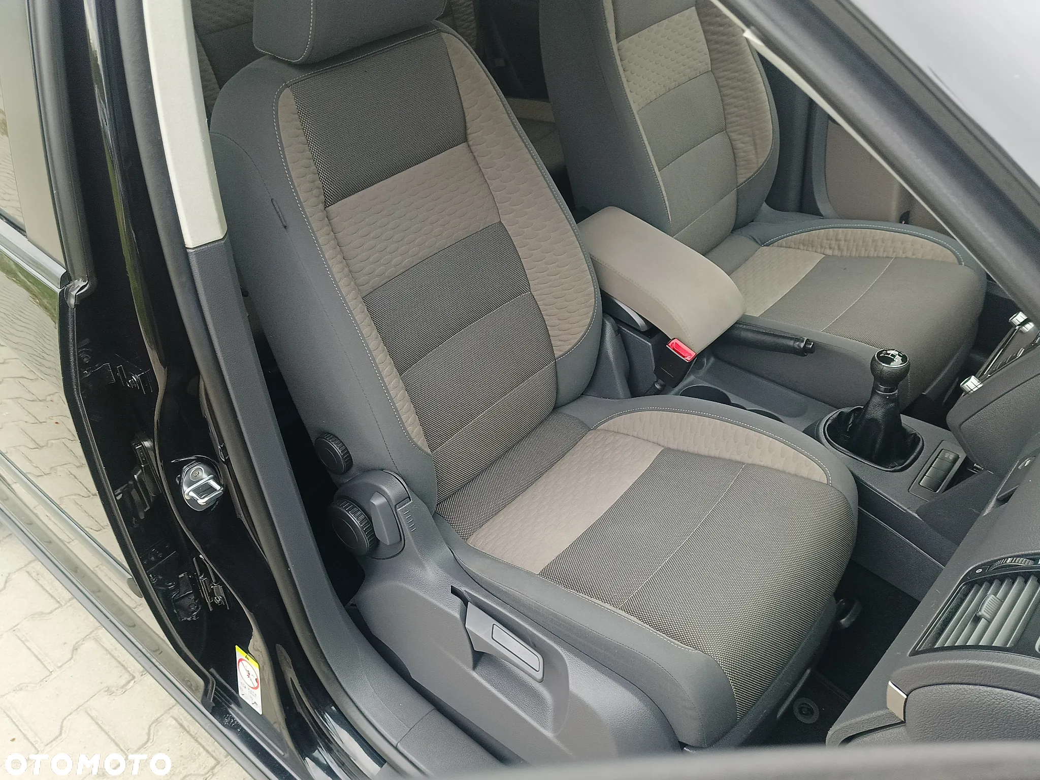 Volkswagen Touran 2.0 TDI DPF Cross - 35
