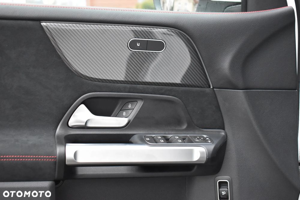 Mercedes-Benz GLB 200 d 4Matic 8G-DCT Edition AMG Line - 13