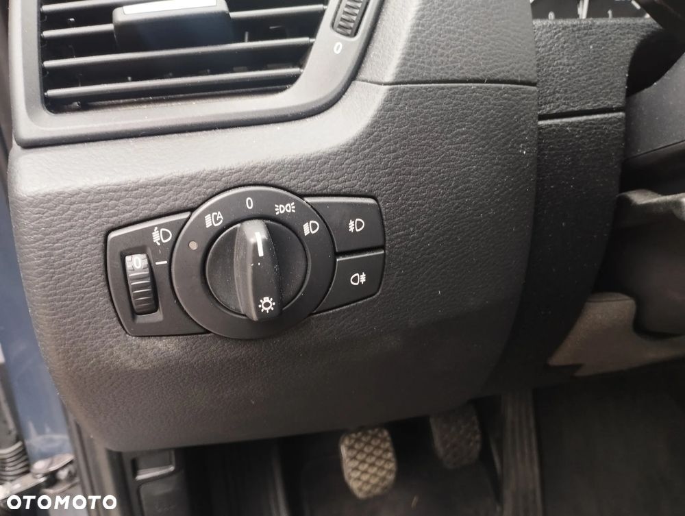 BMW X1 sDrive18i - 13
