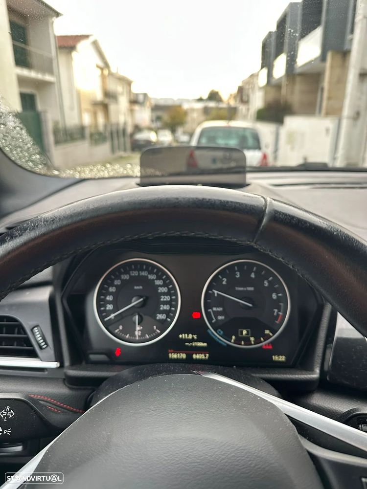 BMW 218 Active Tourer i Aut. Sport Line - 3