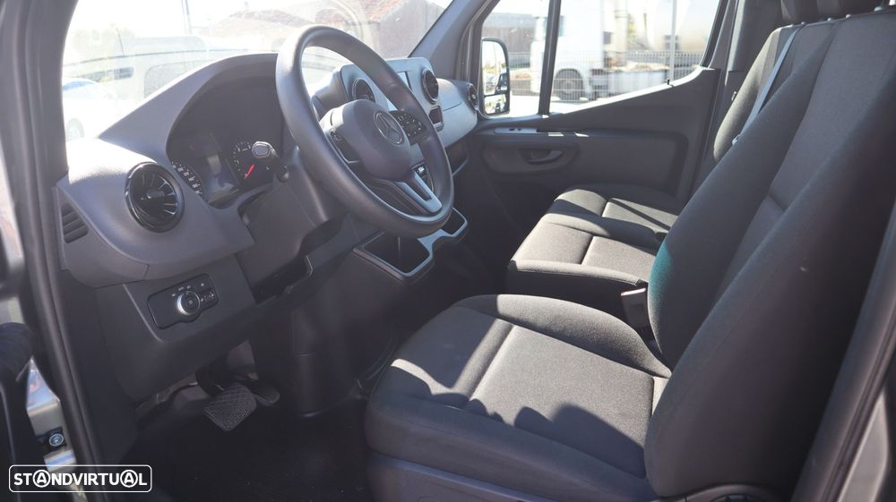 Mercedes-Benz Sprinter Outro - 11