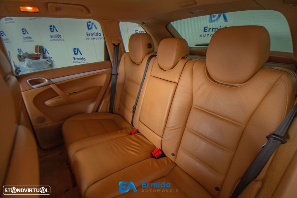 Porsche Cayenne Tiptronic - 24