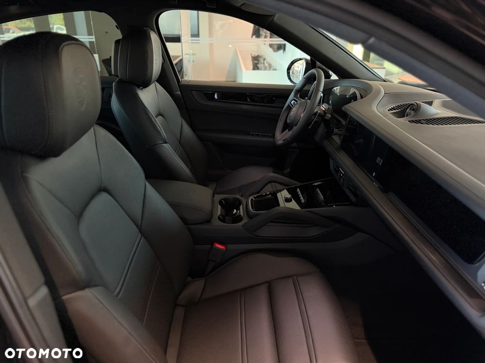 Porsche Cayenne E-Hybrid PHEV Black Edition - 31