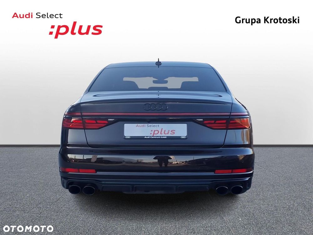Audi S8 - 5