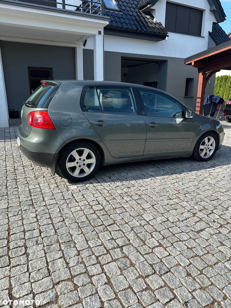 Volkswagen Golf 2.0 TDI DPF Trendline - 4