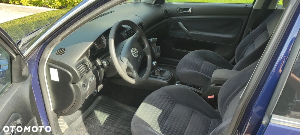 Volkswagen Passat 1.9 TDI - 12