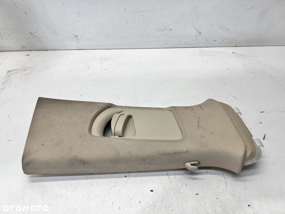 OSŁONA SŁUPKA B PRAWA AUDI Q5 8R0867244F BEŻ - 1