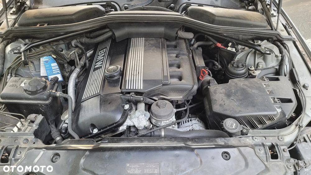 BMW Seria 5 520i - 20