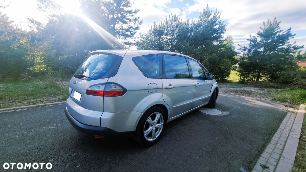 Ford S-Max - 10