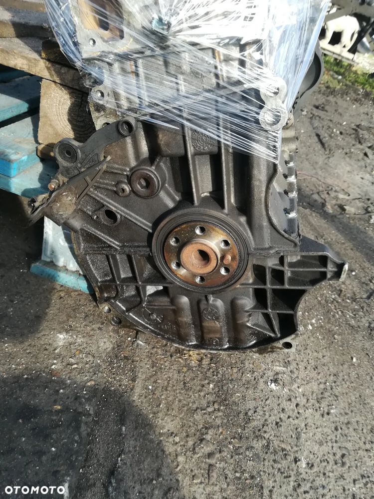 SILNIK BLOK SILNIKA KFW 1.4i 8V PEUGEOT 206 - 5