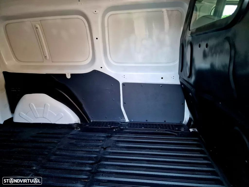 Renault Kangoo Maxi 1.5 dci 95cv-Longa-IVA Dedutível-AC-Sensores - 27