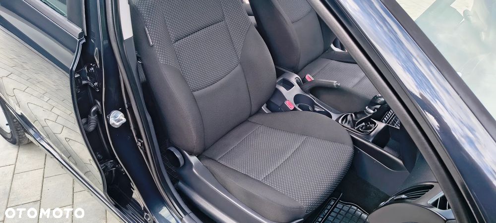 Hyundai i30 1.6 CRDi blue Classic - 17