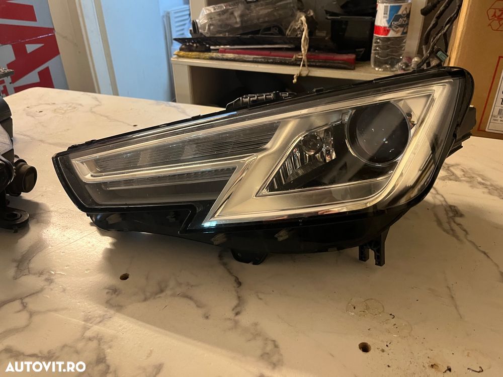 Far Bixenon stanga sau dreapta Audi A4 B9 2017 - 7