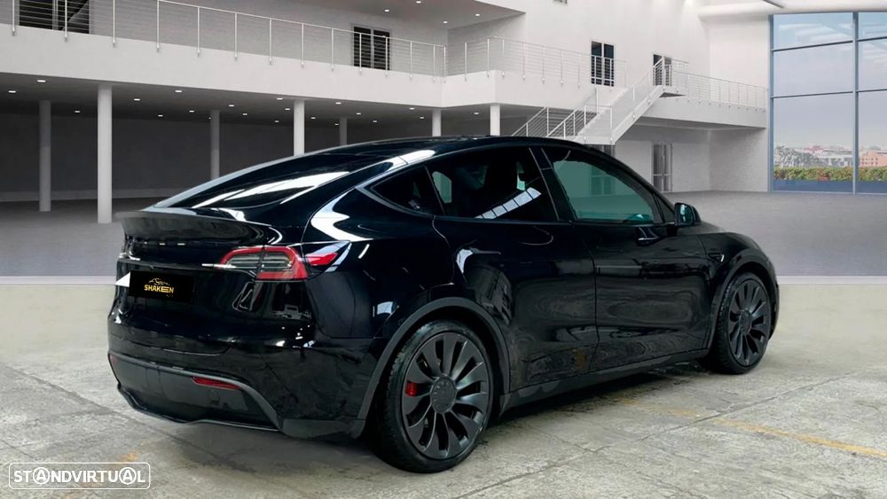 Tesla Model Y Performance Dual Motor AWD - 3