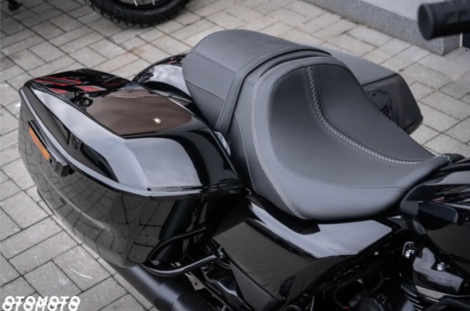 Harley-Davidson Touring Road Glide - 19
