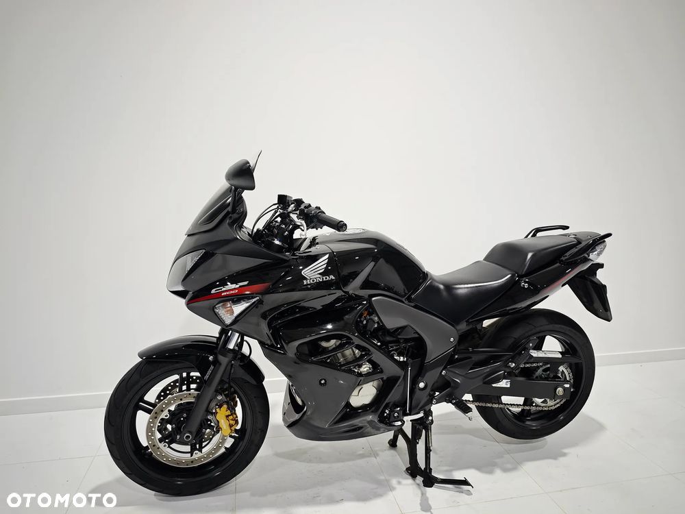 Honda CBF - 4