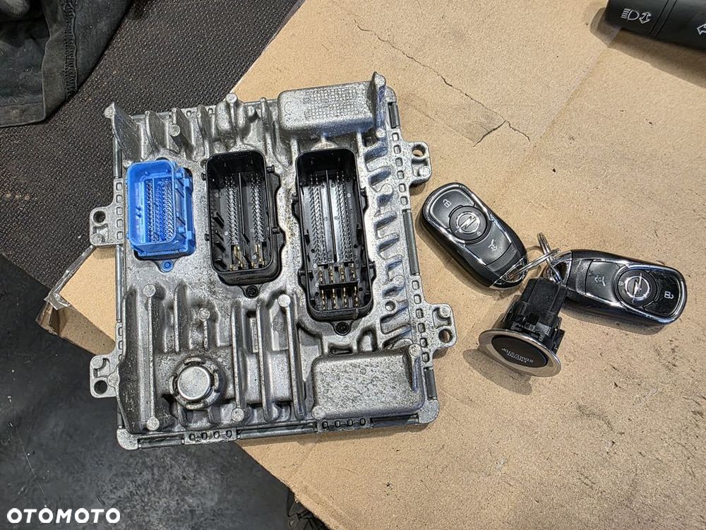 OPEL ASTRA K KLUCZYK START STOP STEROWNIK SILNIKA 55496077 - 1