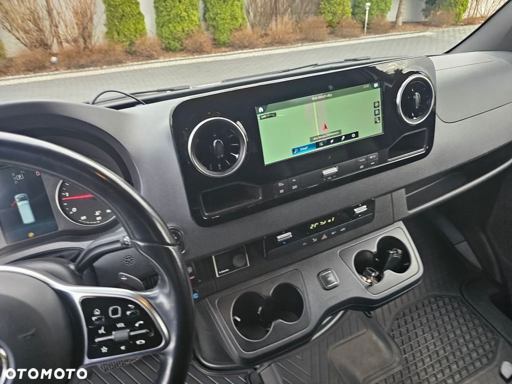 Mercedes-Benz Sprinter - 23