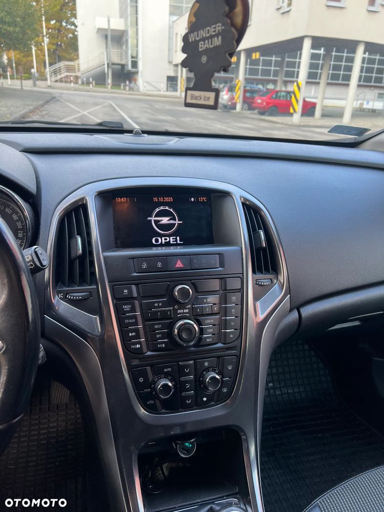 Opel Astra 1.4 T Cosmo - 13