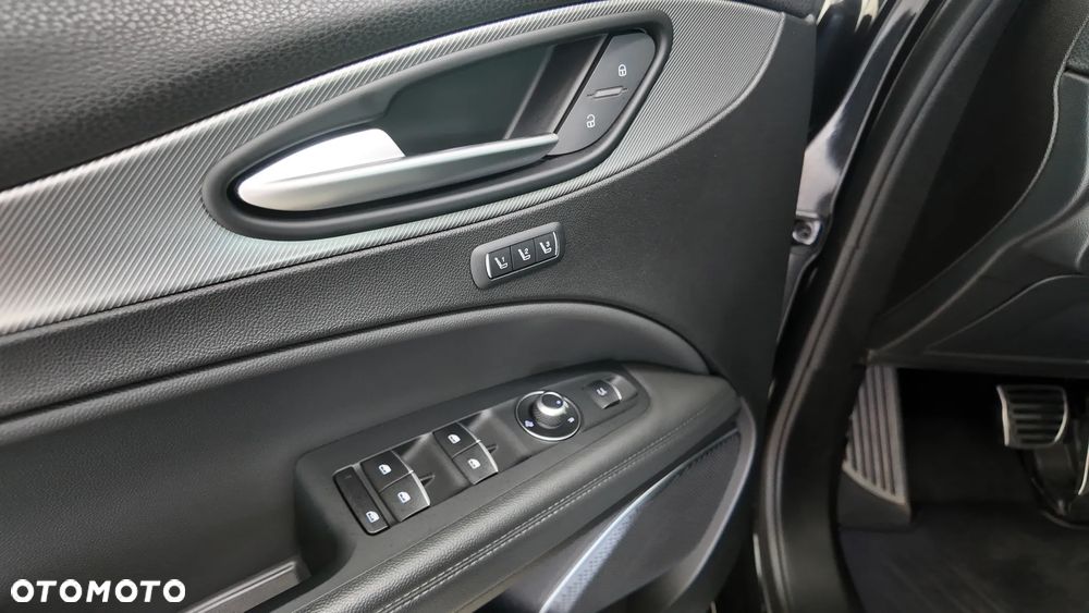 Alfa Romeo Stelvio 2.0 Turbo 16V AT8-Q4 Sprint - 29