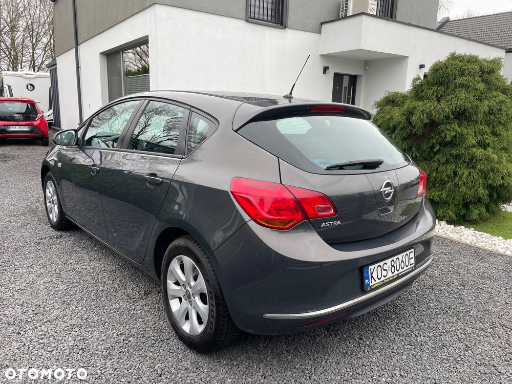 Opel Astra 1.6 Sport EU6 - 4