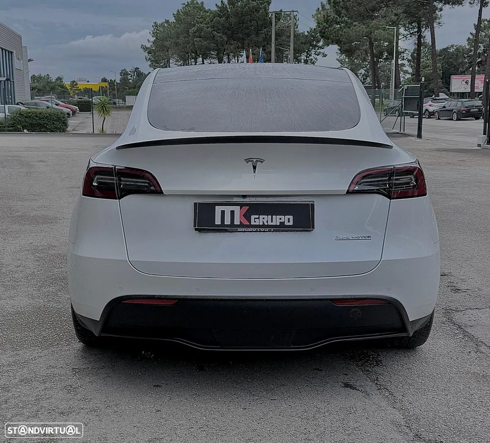 Tesla Model Y Performance Dual Motor AWD - 14
