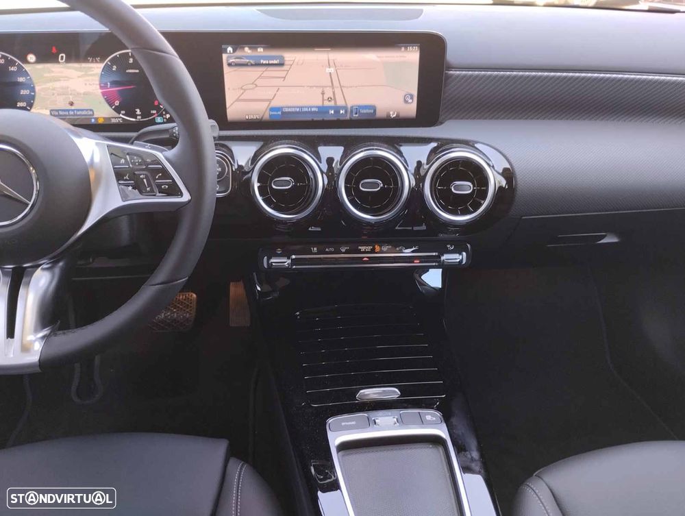 Mercedes-Benz A 200 Limousine d 8G-DCT Progressive Advanced - 4