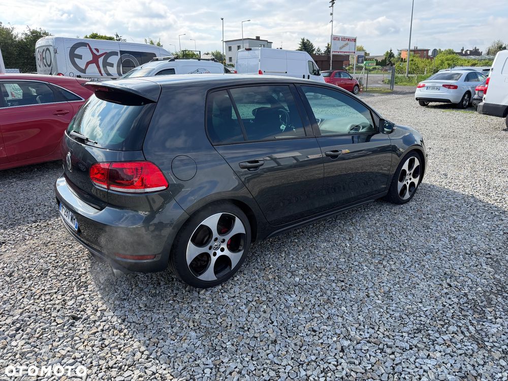 Volkswagen Golf 2.0 GTI DSG - 5