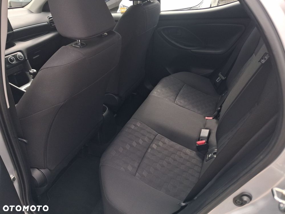 Toyota Yaris 1.5 Comfort - 12