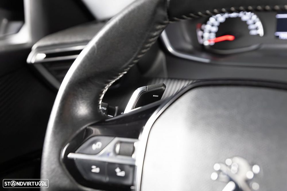 Peugeot 2008 1.5 BlueHDi Allure Pack EAT8 - 35