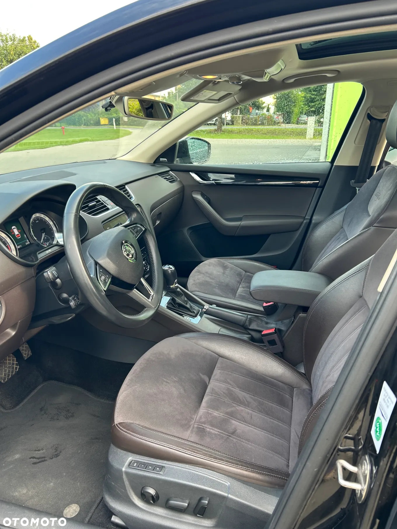 Skoda Octavia Combi 2.0 TDI 4x4 DSG L&K - 6