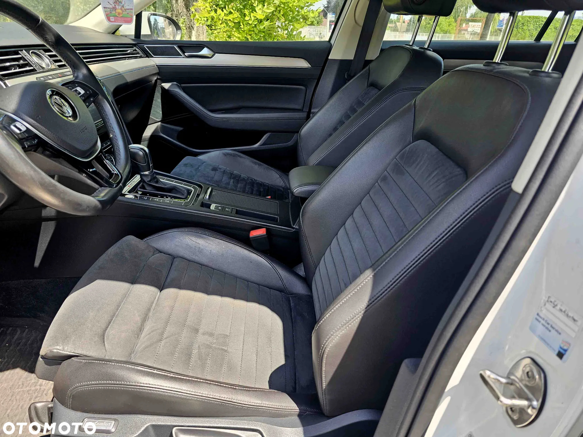 Volkswagen Passat Variant 2.0 TDI SCR 4Motion DSG Highline - 15