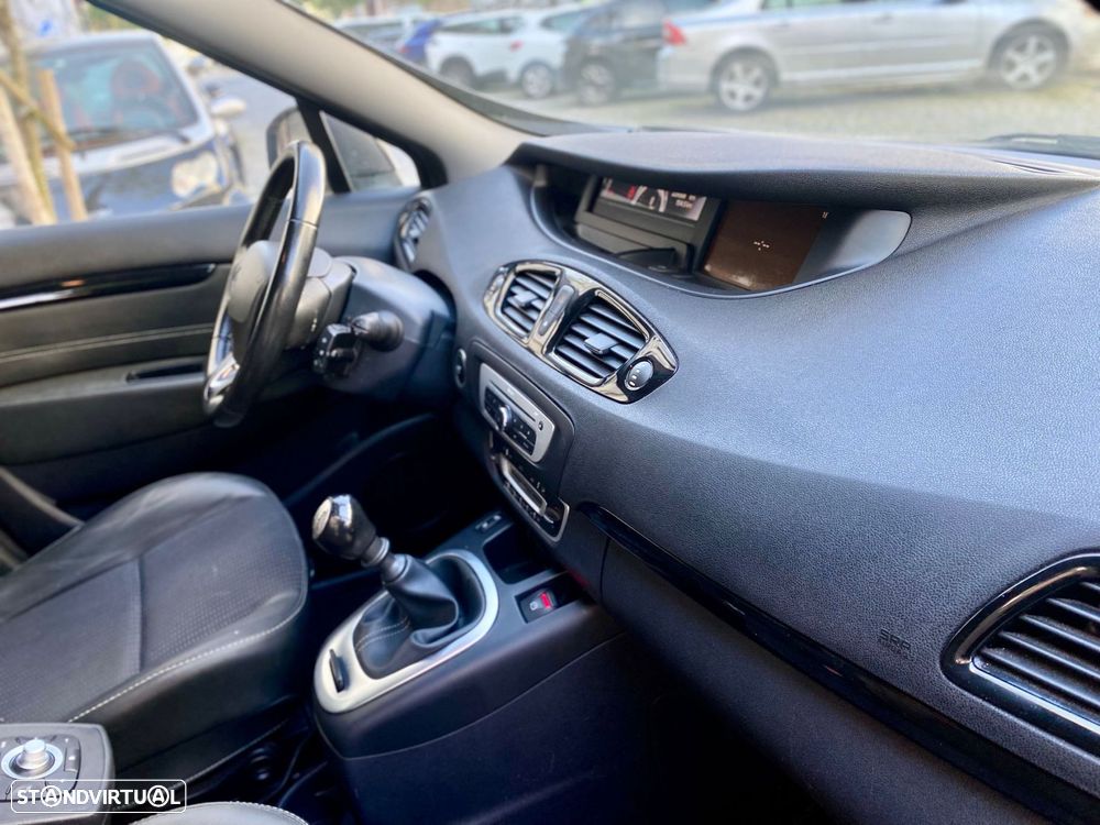 Renault Scénic 1.5 dCi Exclusive SS - 23