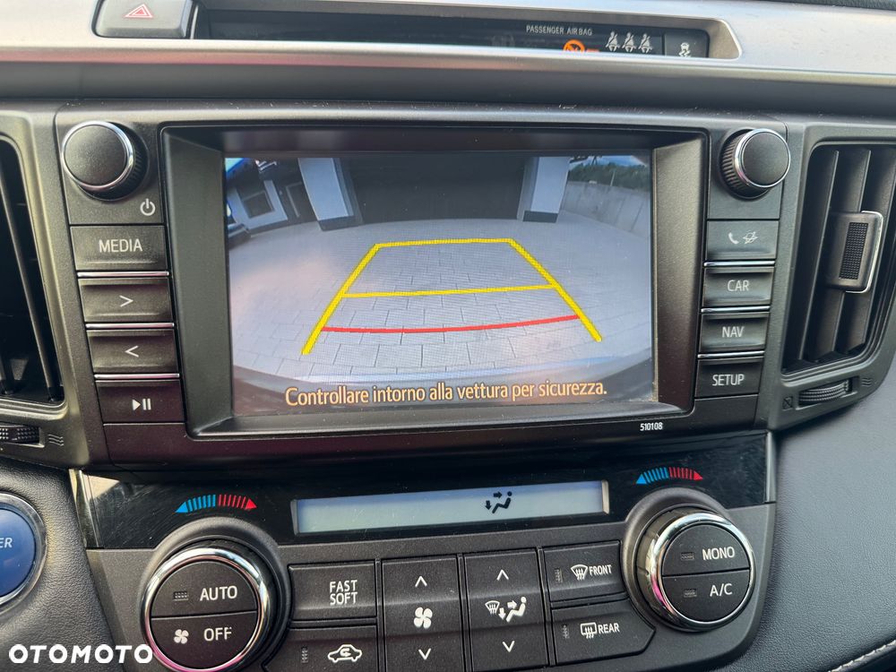 Toyota RAV4 Hybrid Premium 4x2 - 27