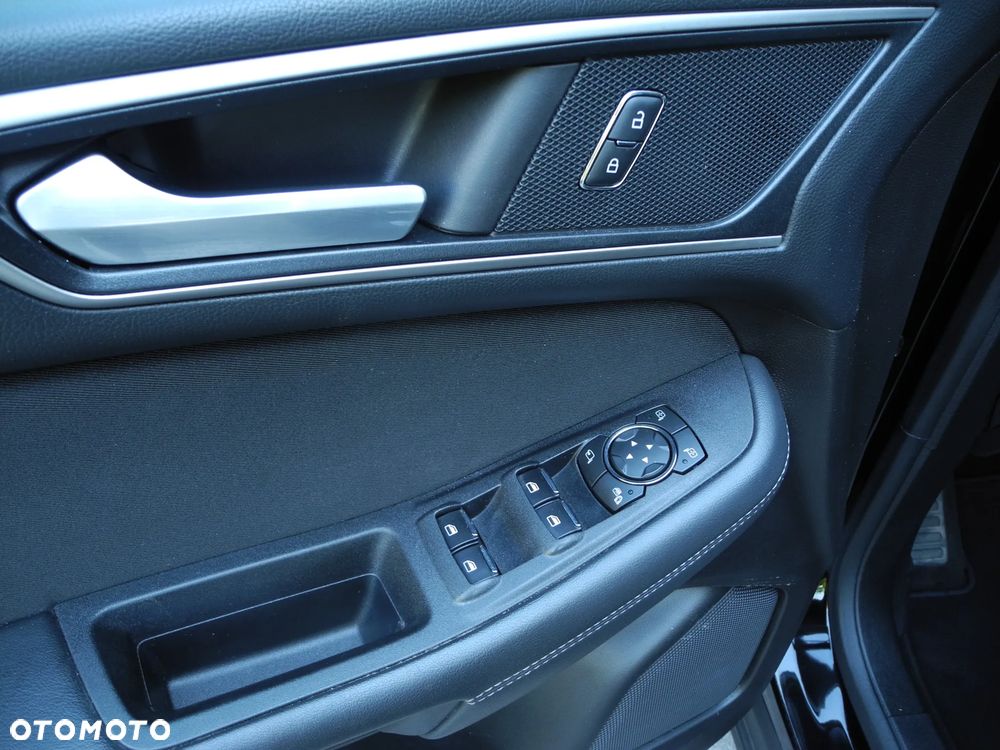 Ford S-Max - 23