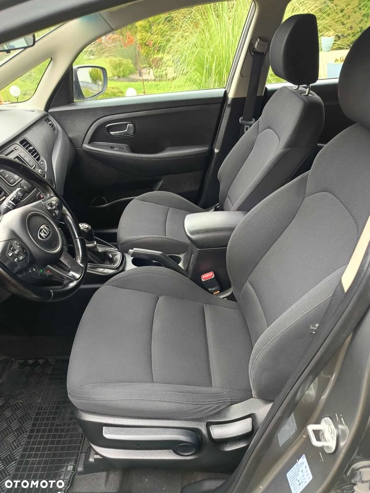 Kia Carens 1.6 GDI Business Line EU6 - 9