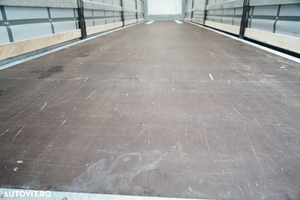 Schmitz Cargobull CORTINĂ / STANDARD / ACOPERIȘ RIDICAT / PUNȚĂ RIDICATĂ / - 18