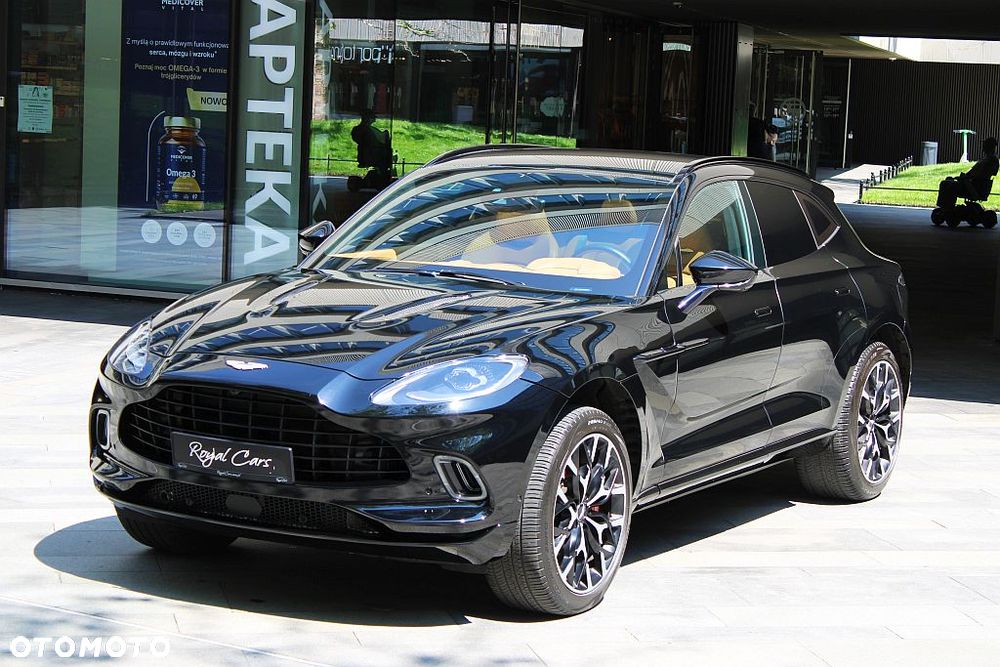 Aston Martin DBX - 1