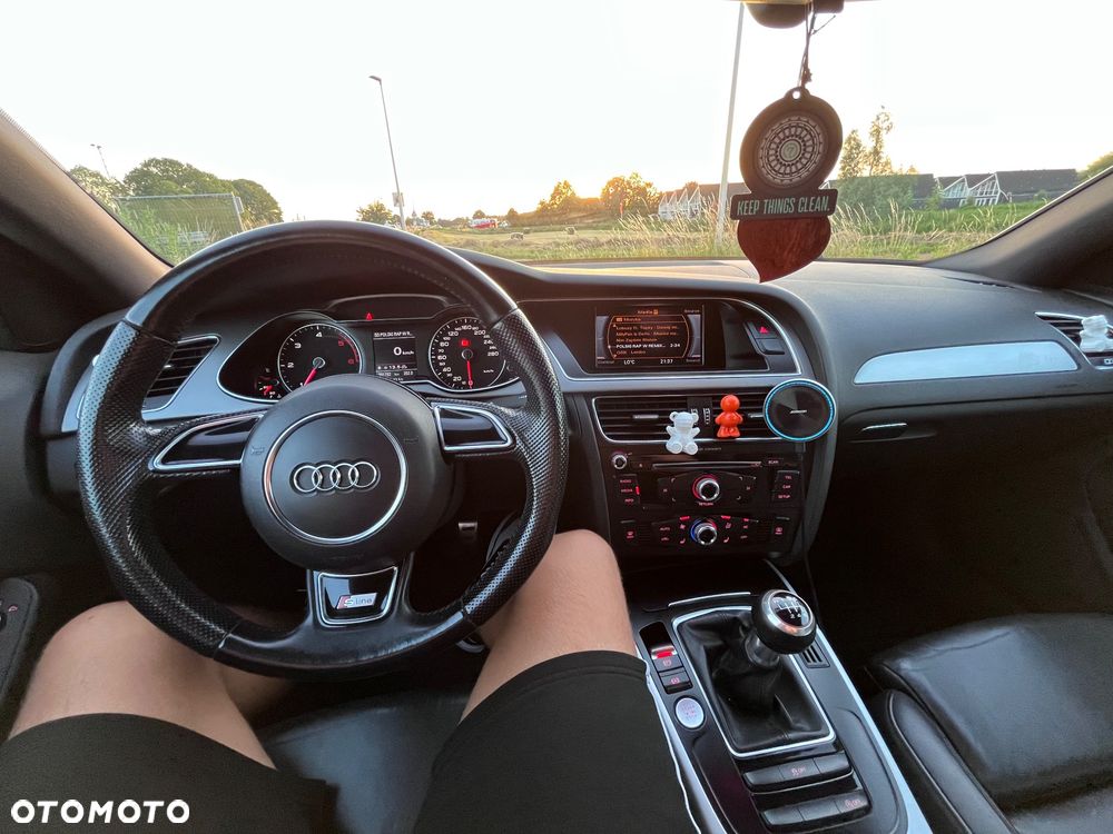 Audi A4 Avant 2.0 TDI - 15